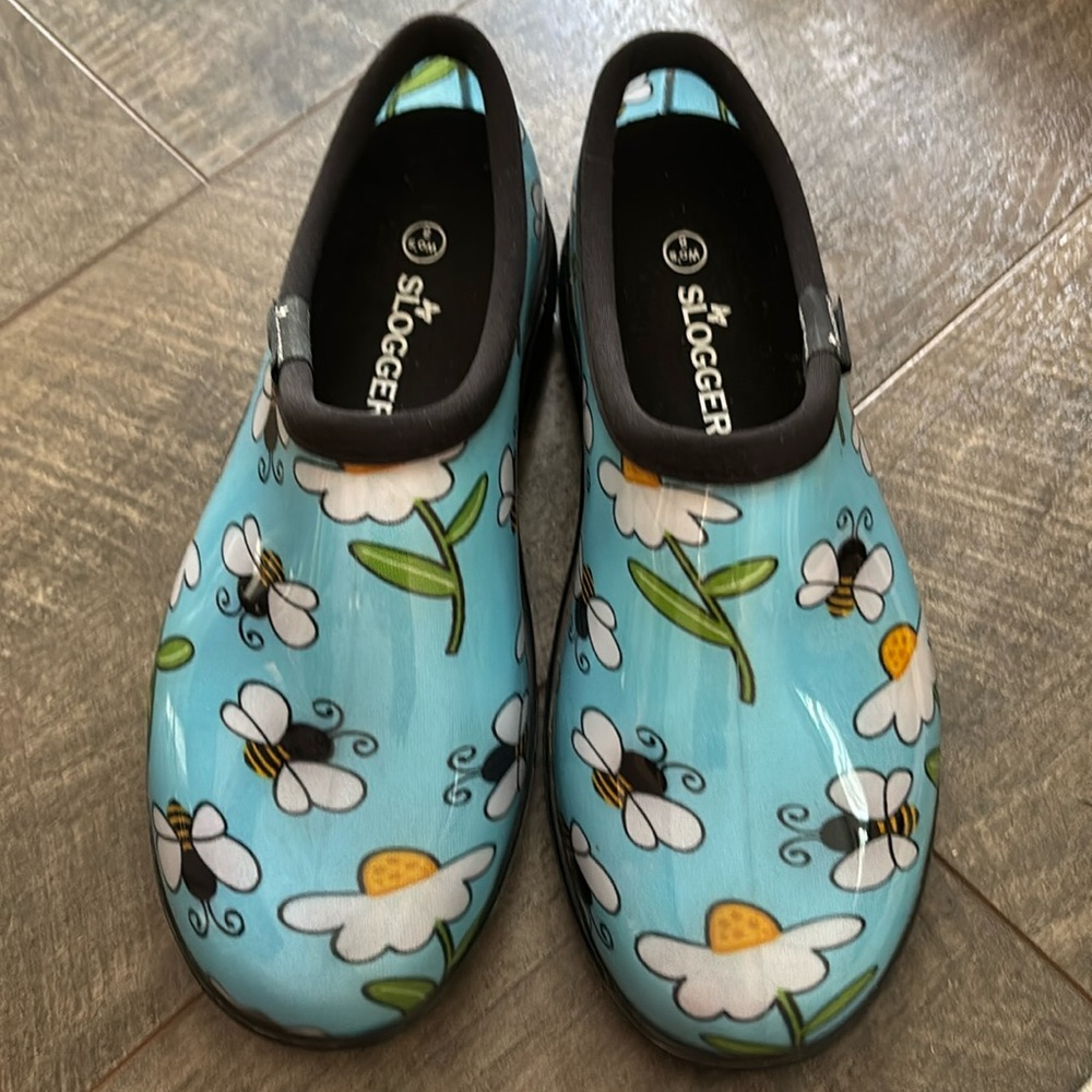 Ladies Bumblebee Sloggers Size 8-NEW!